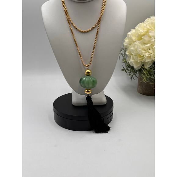 Kenneth Jay Lane Green 22K Gold
Electroplated Green Bead Resin Tasseled Necklace - Picture 6 of 8